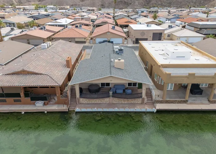 Apache Fyre, Canal Front Dock, Moovlaya Keys Holiday home Parker