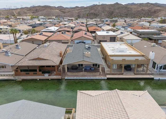 Apache Fyre, Canal Front Dock, Moovlaya Keys Holiday home Parker